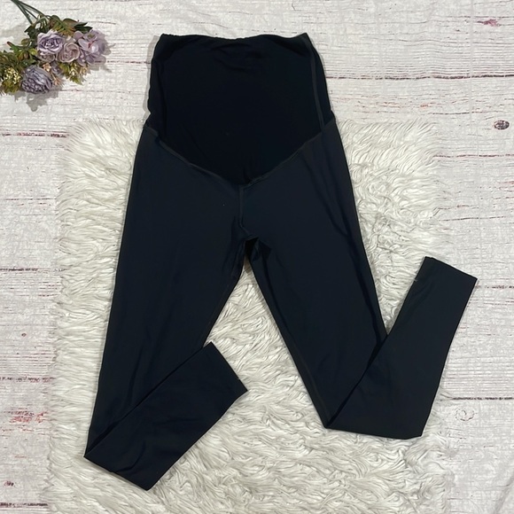 Seraphine Black Maternity Activewear & Yoga Power Leggings - Picture 2 of 11